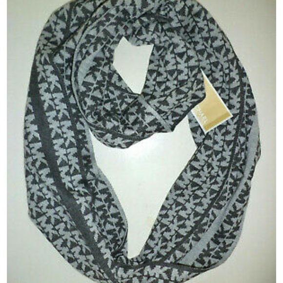 MICHAEL KORS INFINITY SCARF - Picture 7 of 7